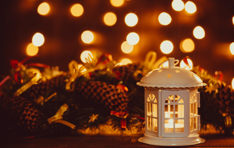 Deck the Halls with Antique Splendor: Timeless Christmas Decorations