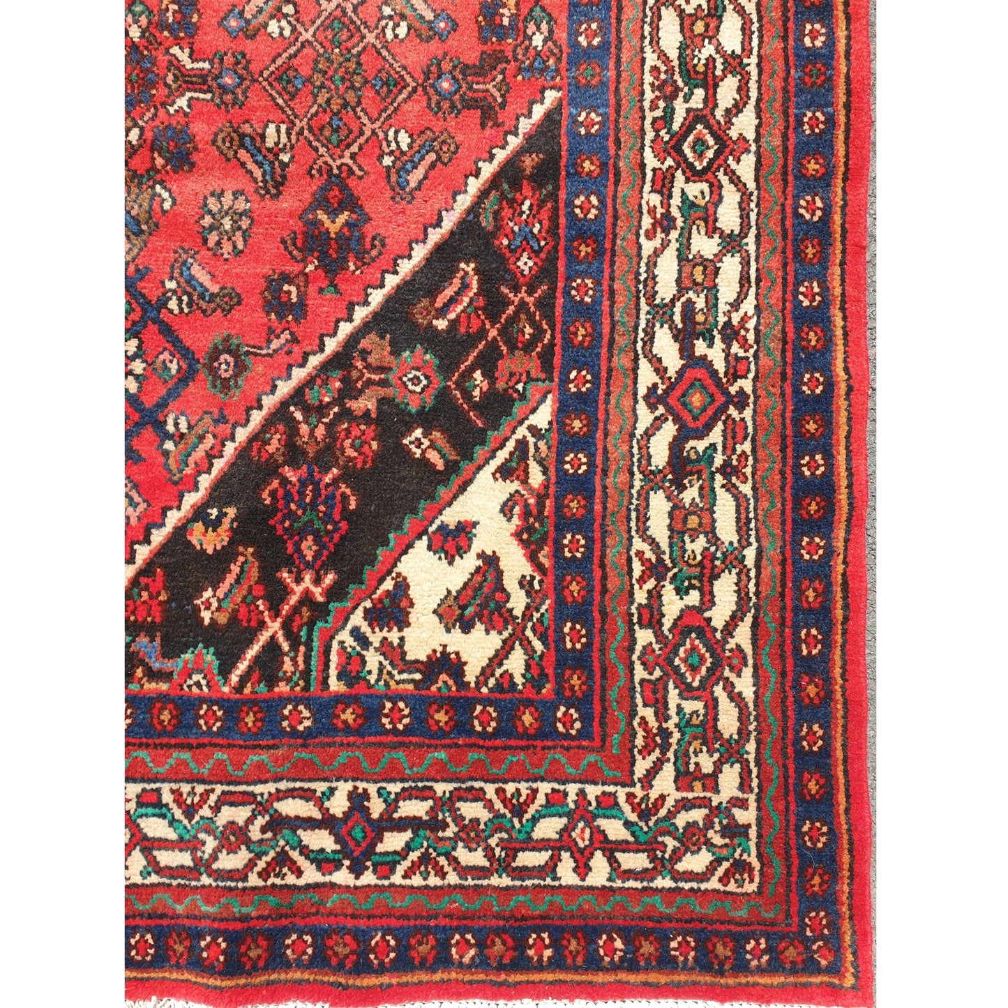 Red Ground Persian Sarouk Carpet