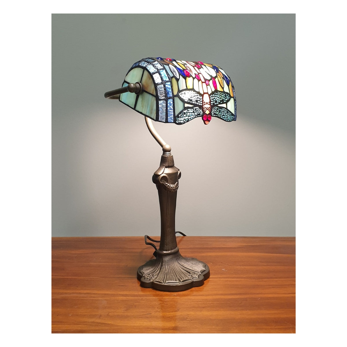 Tiffany style bankers lamp