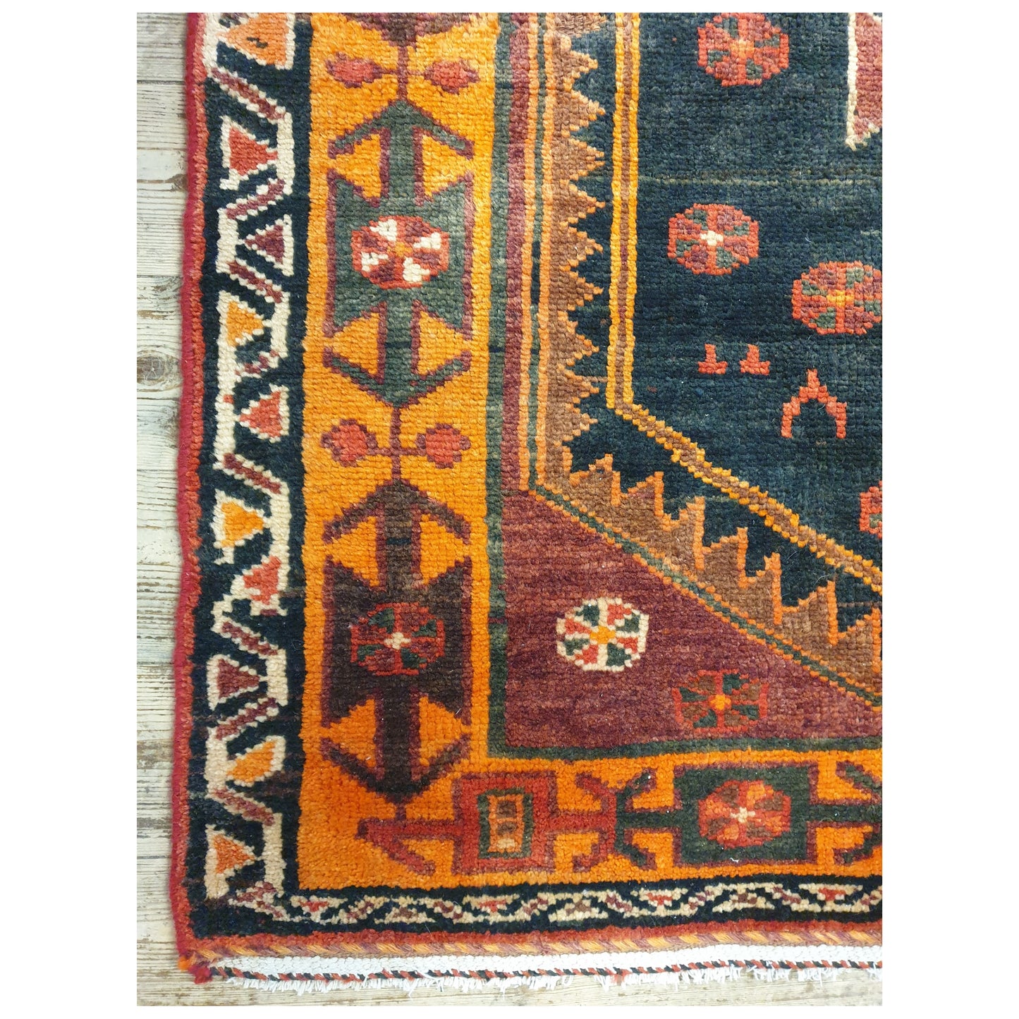 Vintage Handwoven Kashqai Nomadic Rug